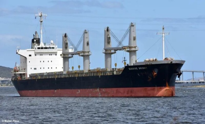 日本货船“假冒”中国船东，顺利穿越霍尔木兹海峡