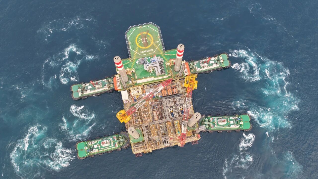 COSCO SHIPPING Completes Transport and Precision Positioning of China's Largest Mobile Offshore Oil and Gas Production Platform