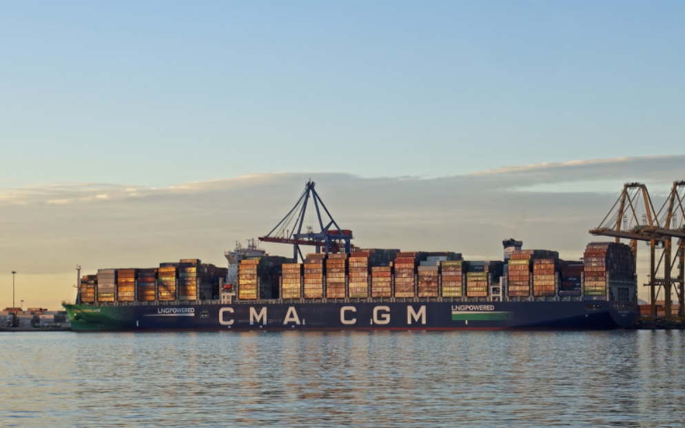 Five Major Shipping Lines Have Over 30 Vessels Trapped in the Strait of Hormuz
