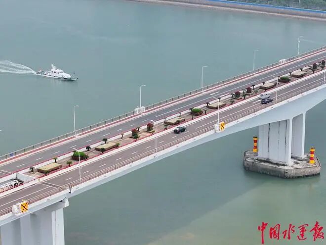 宁波沿海首套桥梁防船撞主动预警系统投入使用