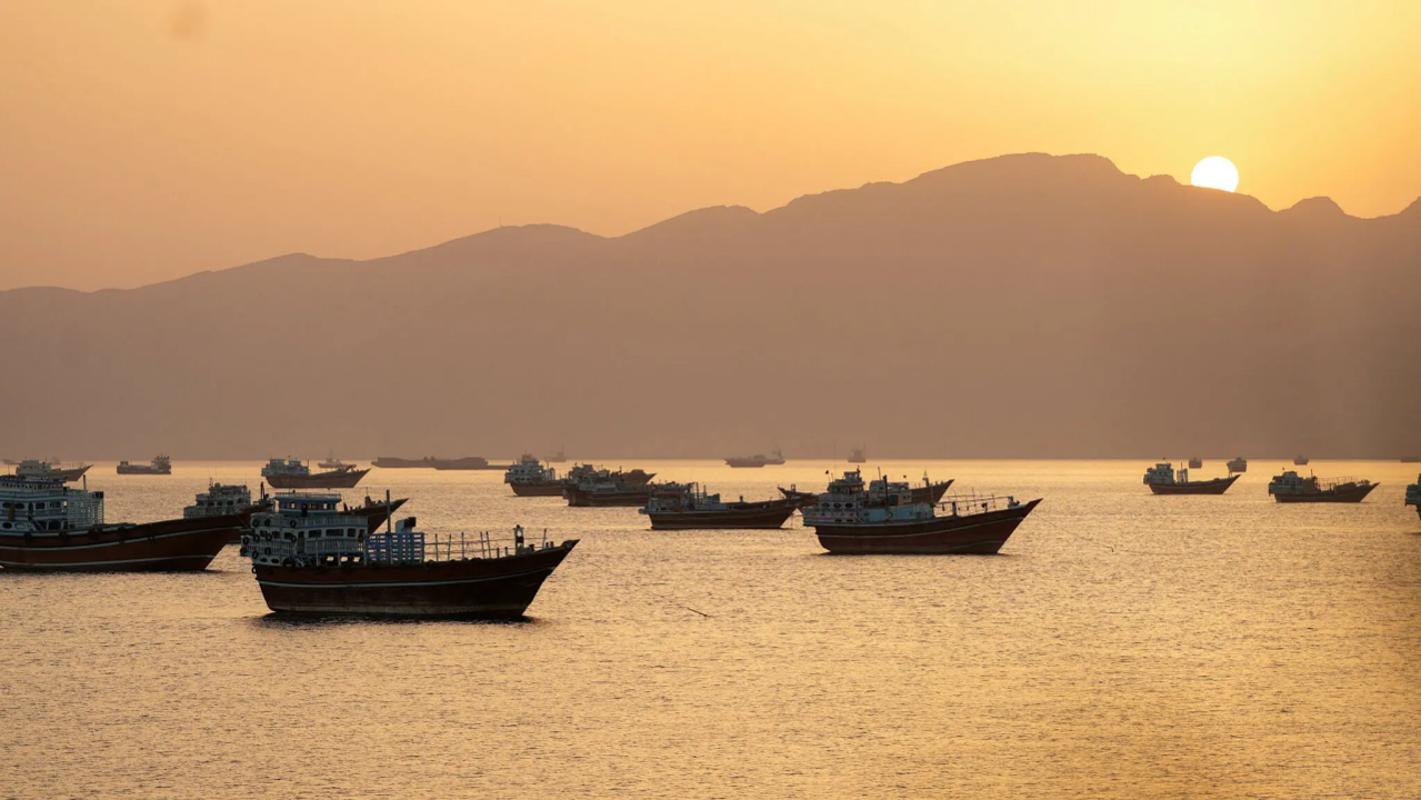 霍尔木兹海峡博弈 油轮市场又走到关键拐点