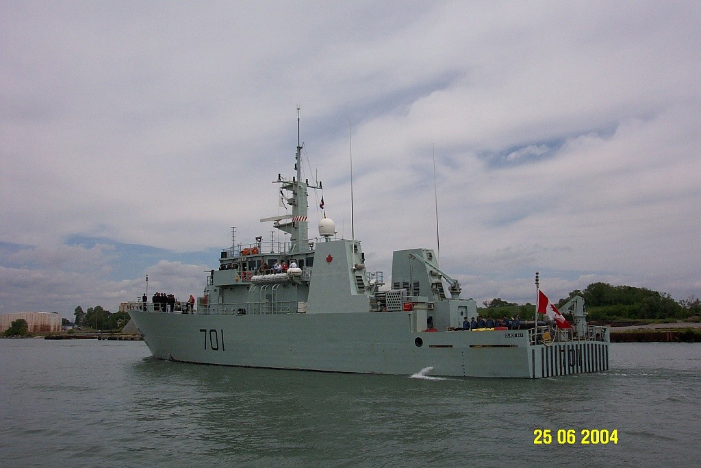 HMCS Glace Bay(701)