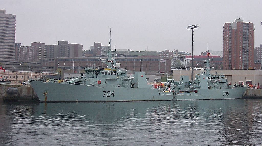 HMCS Shawinigan & HMCS Moncton