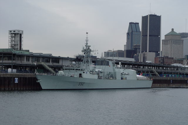Canadian frigate  VILLE de QUEBEC