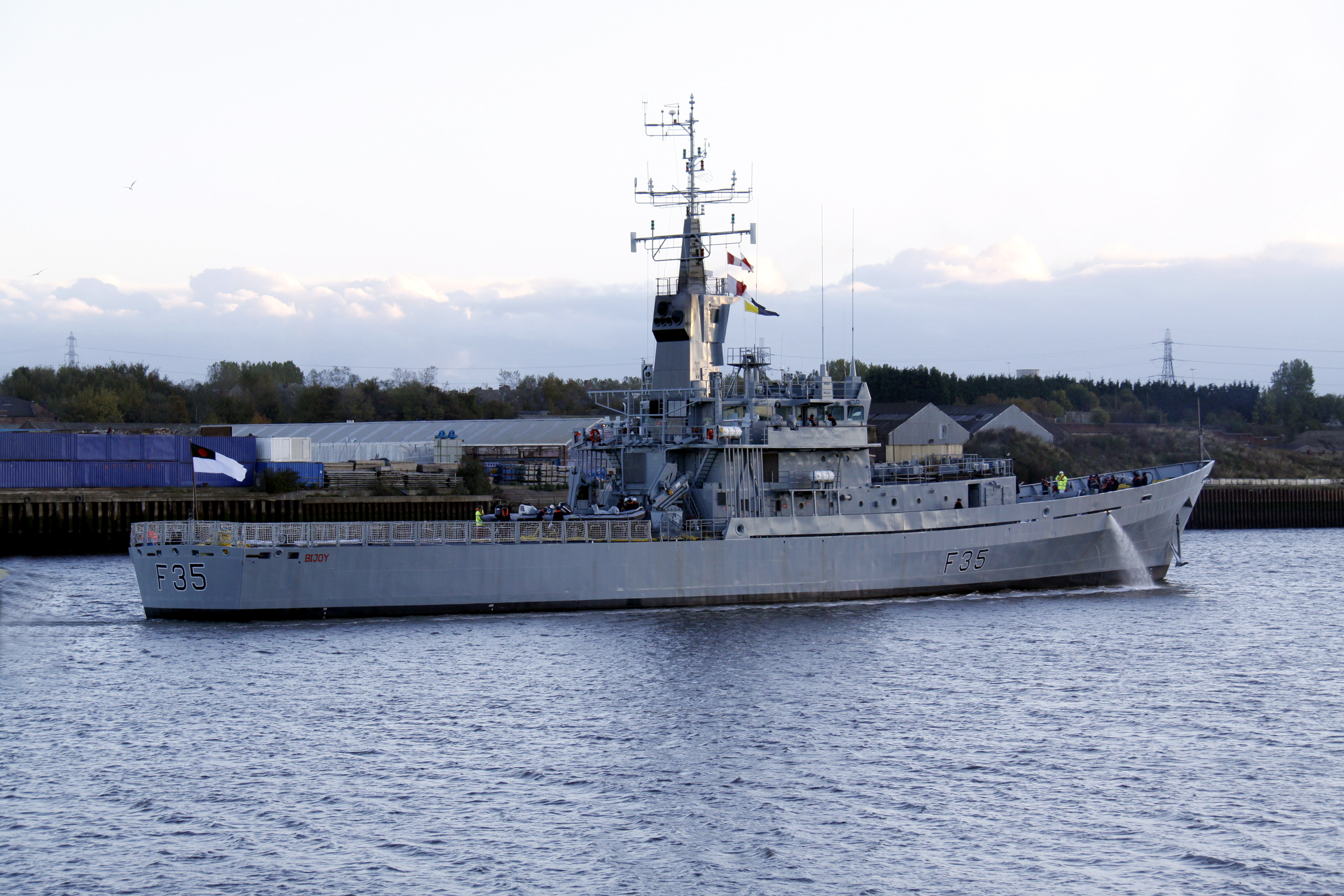 Bijoy (ex HMS Dumbarton Castle)